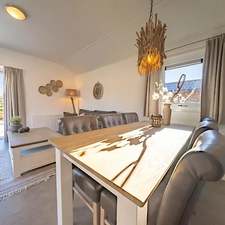 Comfortable With Microwave, Efteling At 2km Chalet
